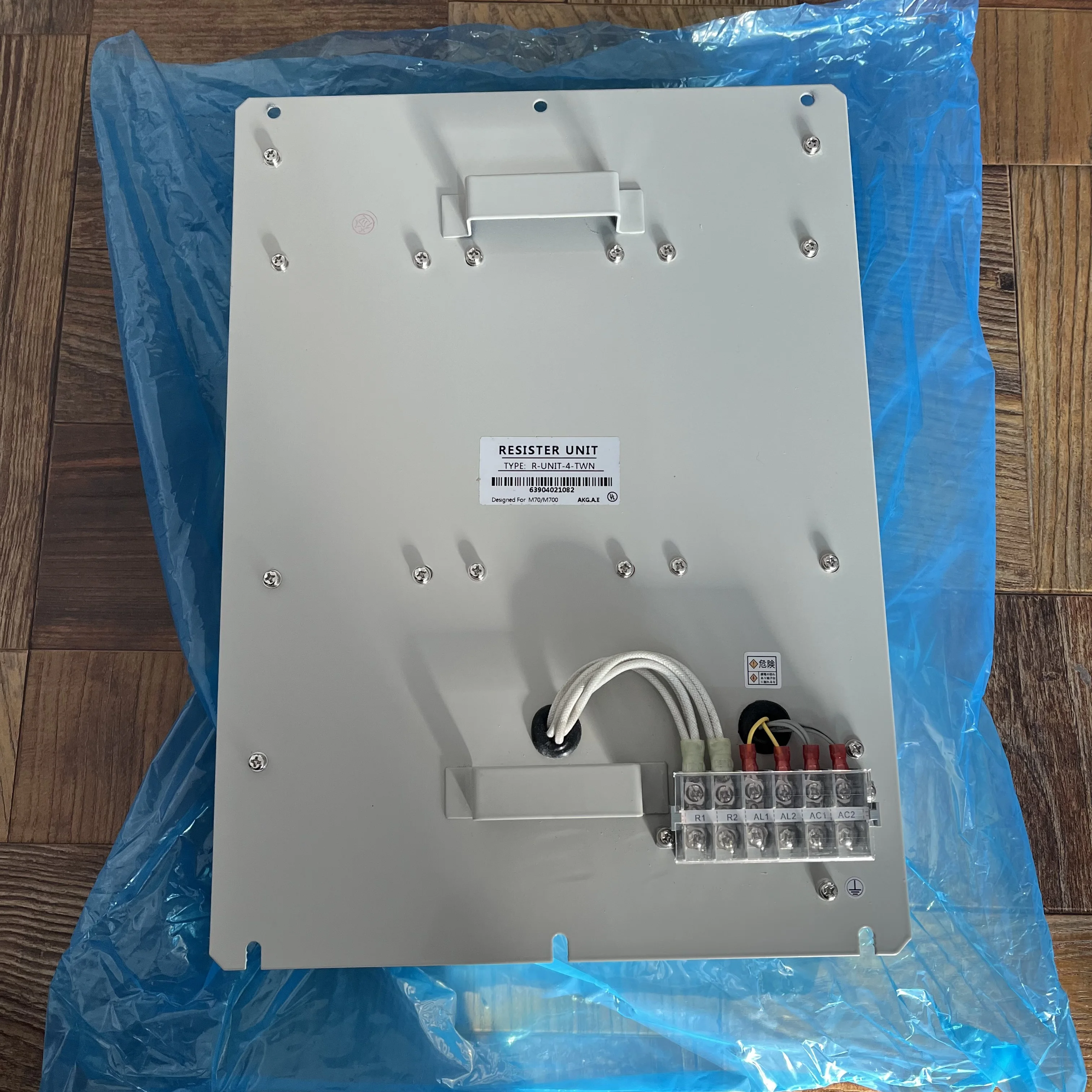 

R-UNIT-4-TWN Original New Mit Subishi CNC PLC Resister Unit R-UNIT-4-TWN