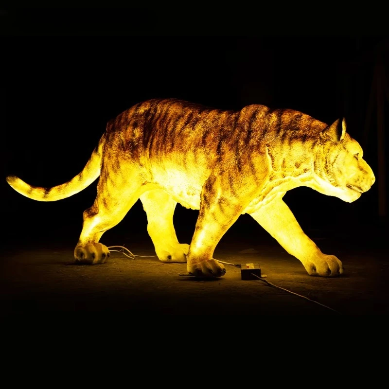 Outdoor Decoration Large Garden Simulation Tree Fat Tiger Realization Sculpture Life Size Fiberglass Wildlife Statue Decoration