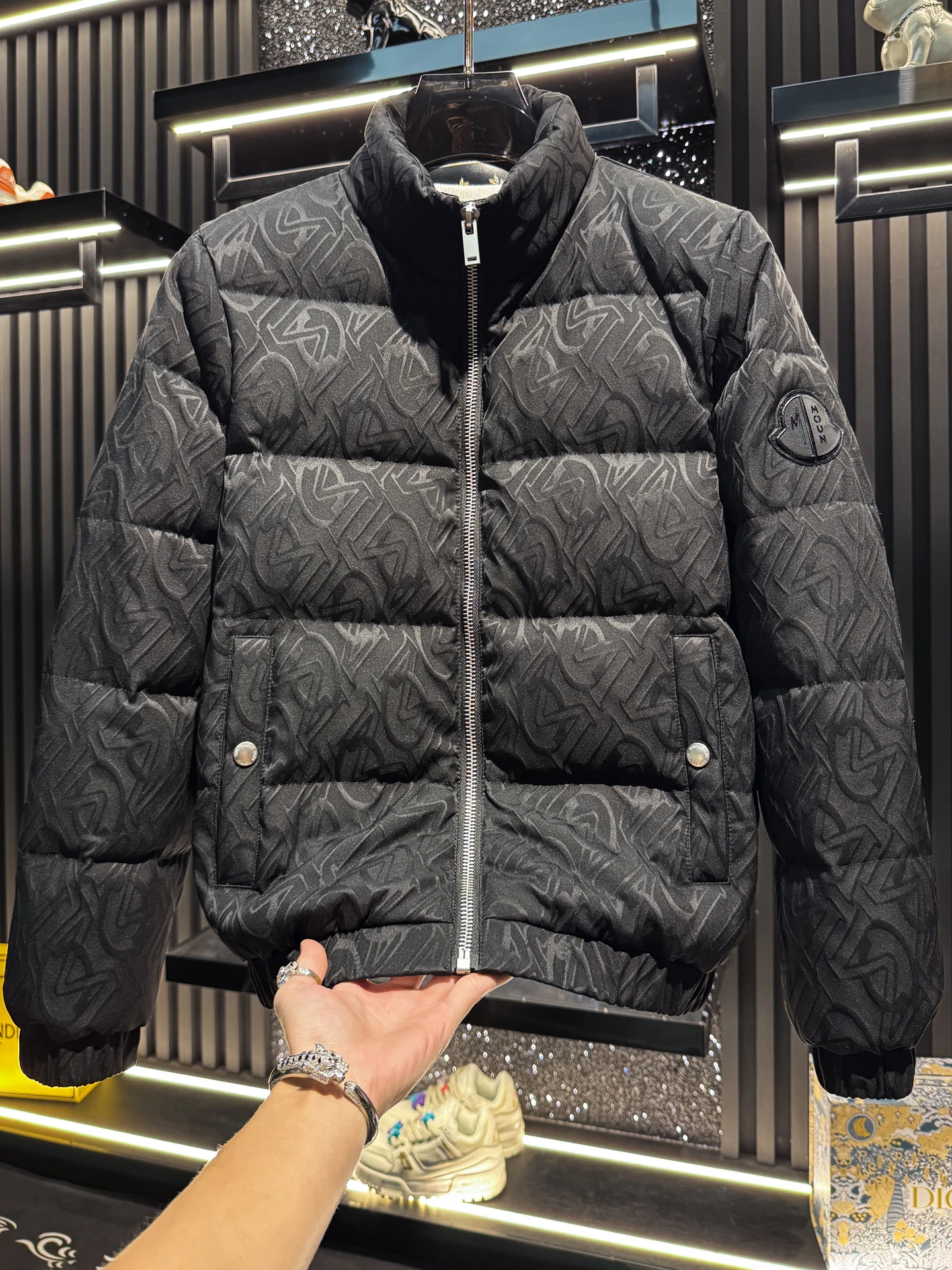 

Short Men's down Jacket Black Floral Print Warmth Stylish Stand Collar Padded Coat Polyester Fiber 3D Windproof Design