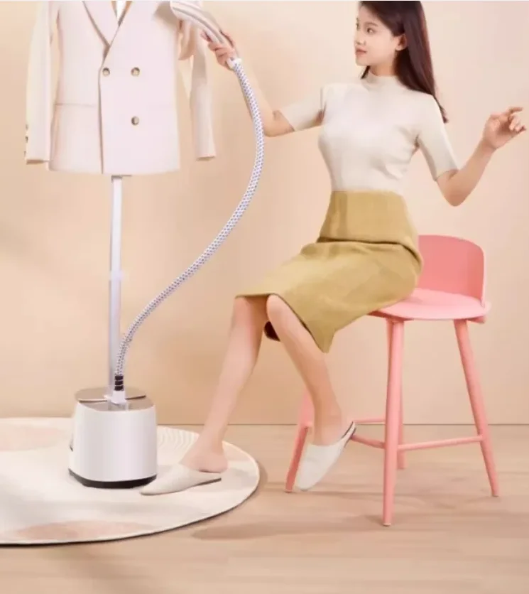 

Мини-ручной отпариватель для одежды модели 220 В для домашнего использования с функцией вертикальной паровой глажки AG