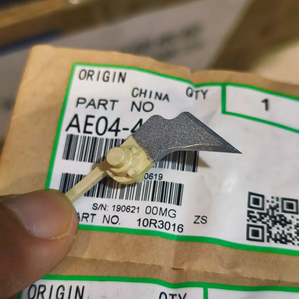 

35pcs. AE044099 AE04-4099 Upper Fuser Separation Claw PICKER FINGER for Ricoh MP4000 MP4001 MP4002 MP5000 MP5001 MP5002 4002SP