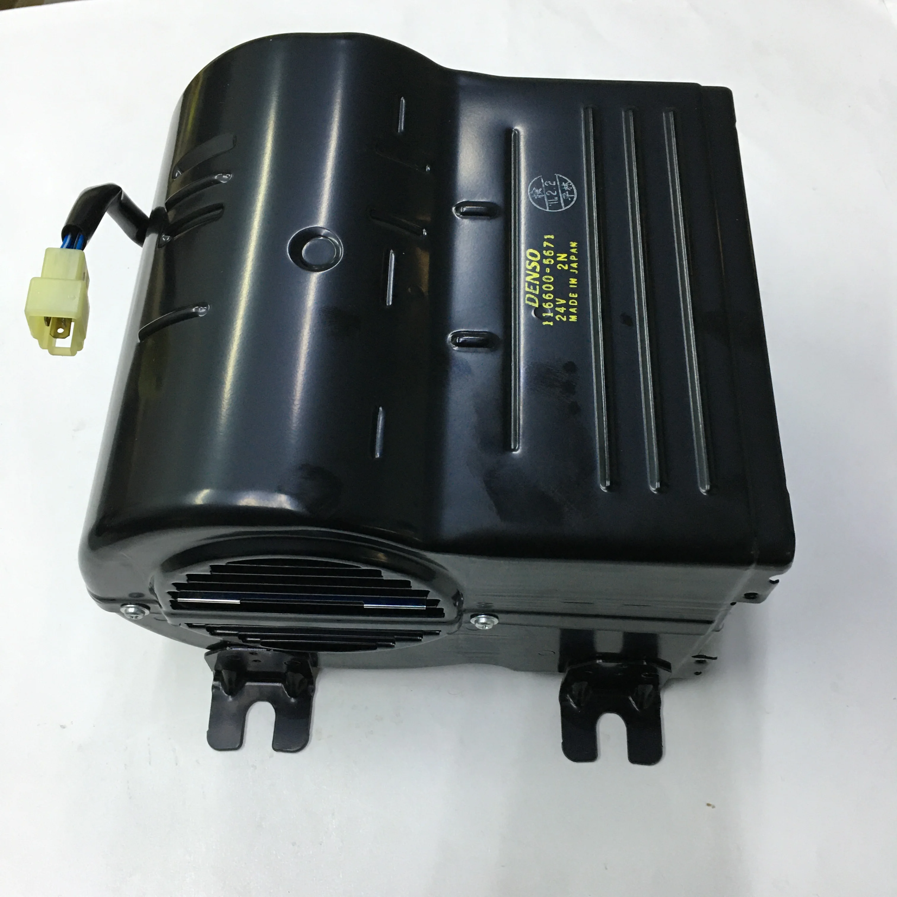 

20Y-977-2120 для нагревателя экскаватора PC200-6 в сборе