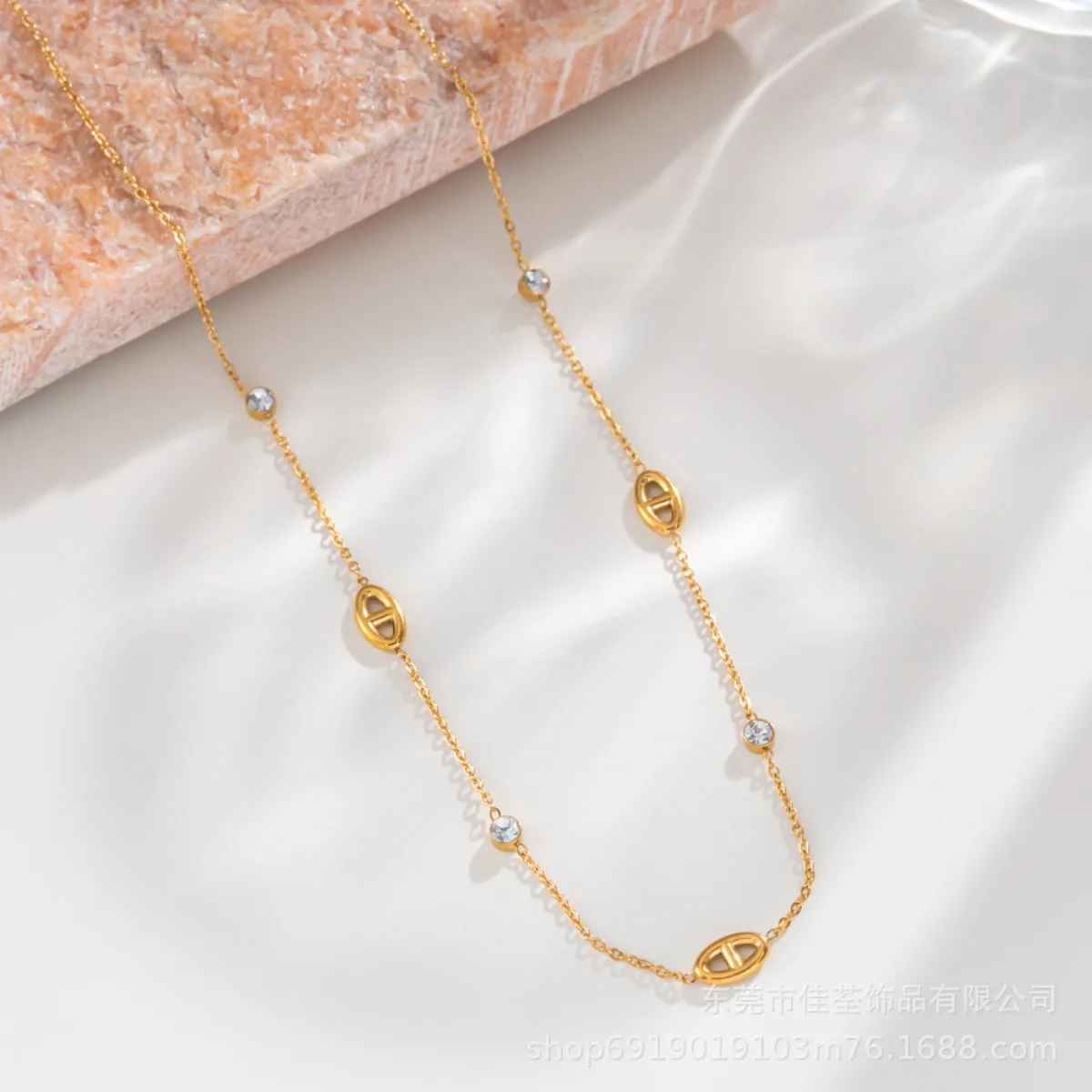 Französischer Minimalistischer Halskette im Pig-Nose-Stil mit Weißem Zirkon, Edelstahl-Damenschmuck, Elegante Collier-Kette – Detail 3