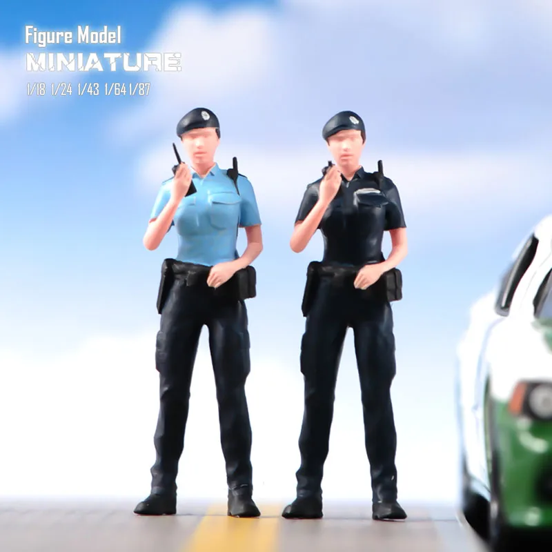 Miniatures 1/18 1/24 1/64 1/43 1/87 HK Female Police Call Street Scene Sand Table Photography Prop Model Toy for Cars Vehicles