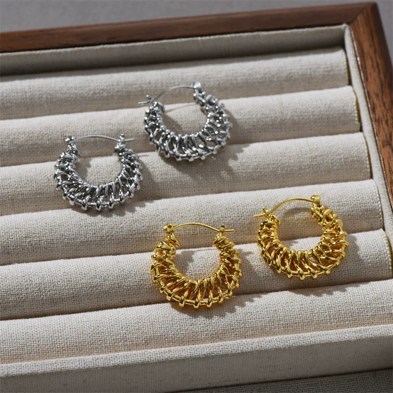 

Fashion Metal Woven Hollow Earrings for Women's Geometric C-shaped Vintage Exquisite Banquet All-match Jewelry Accessories