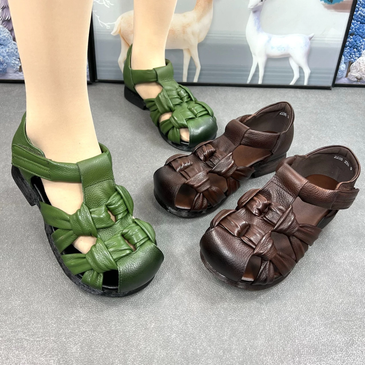 

Women's Vintage Hollow Out Buckle Sandals Closed Toe Non Slip Low Heel Rubber Sole Casual Summer Roman Shoes Ladies Daily Wear