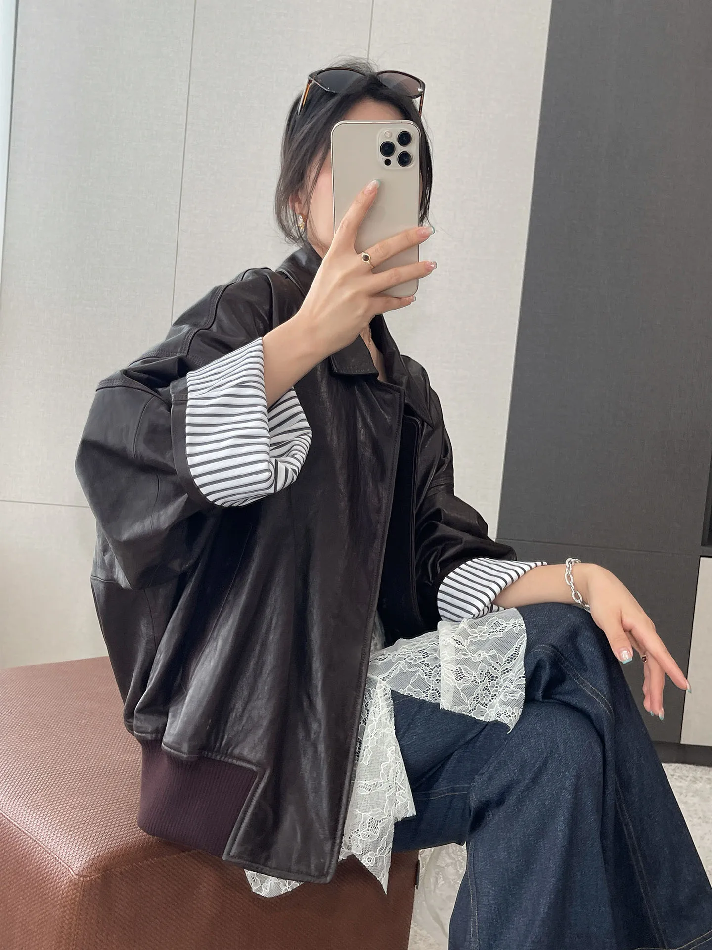 プレミアム感のある本革シープスキンレザージャケット レディース レトロ フライト バイカーコート 長袖 ジップアップ ポロカラーコート