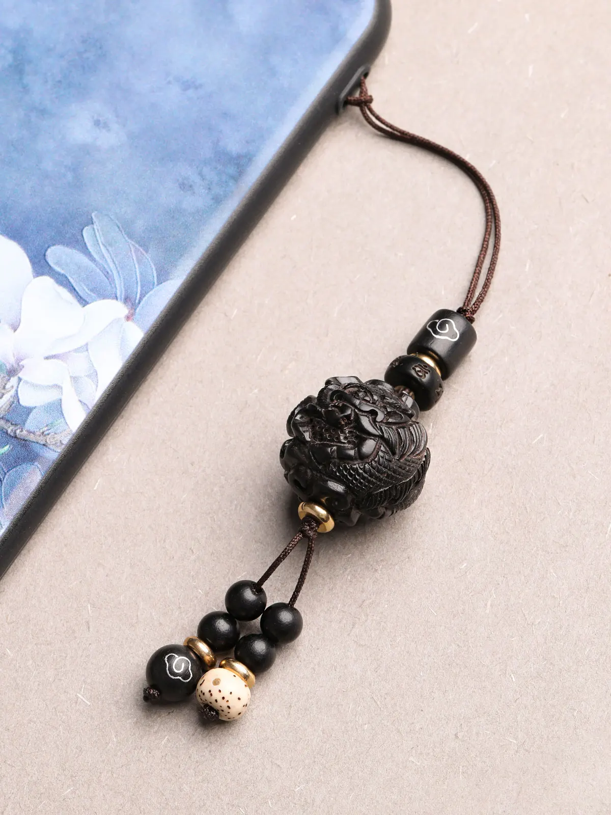 Creative and Personalized Style Black Sandalwood Zodiac Dragon Ball Short Phone Chain Case for Men and Ancient Style Pendant