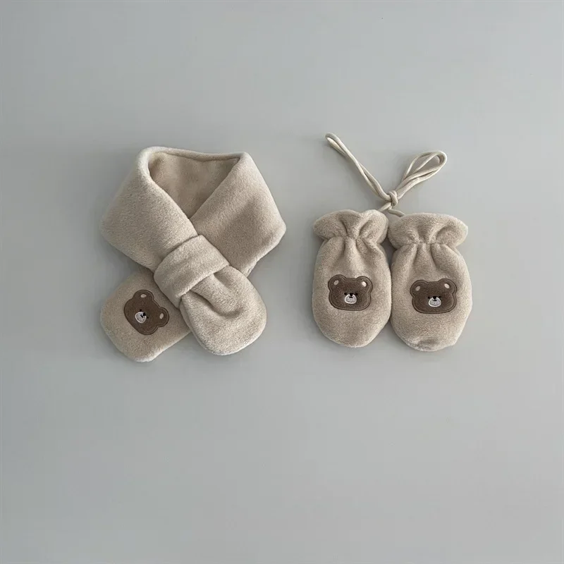 أطفال شتاء دافئ القفازات وشاح 2 قطعة مجموعة 2-5 سنوات الفتيات يندبروف الباردة برهان الدببة الضخمة Ins نمط لطيف الطفل الرقبة