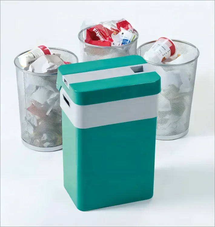 

Tool Rectangular household waste compactor 35 liter bag capacity Open top, integrated pressure device 35 liter bin