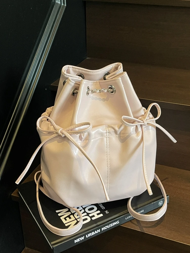 

Faionable Large Capaci Buet Bag with Dstring Knot Two oulder Straps Street Trend Bapa for Youth