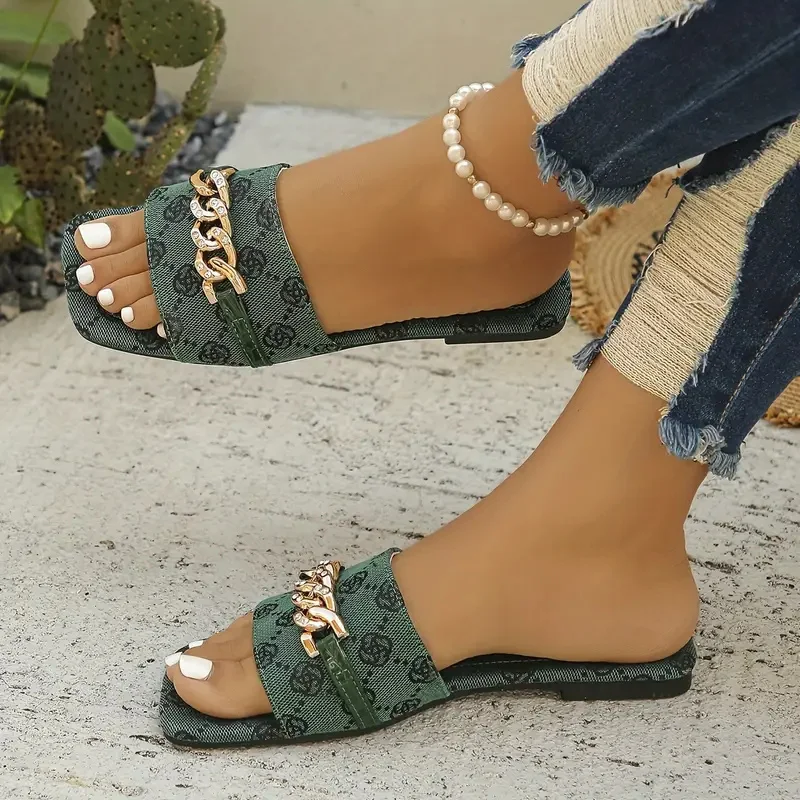 Women Slippers 2024 New Summer Flat Luxury Sandals Outdoor Beach Shoes Trend Brand Designer Women Slippers Big Size Slides Women