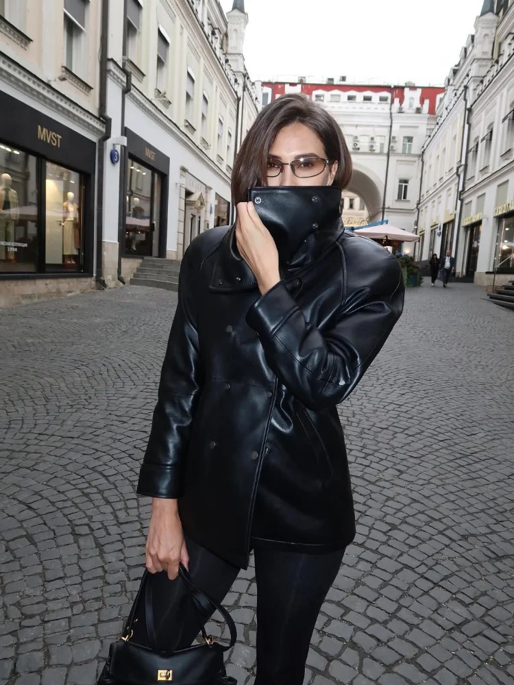 سترة نسائية كاجوال من الجلد باللون الأسود مزدوجة الصدر وأكمام طويلة وياقة واقفة معطف 2026 ملابس مكتبية عصرية للتنقل جديد