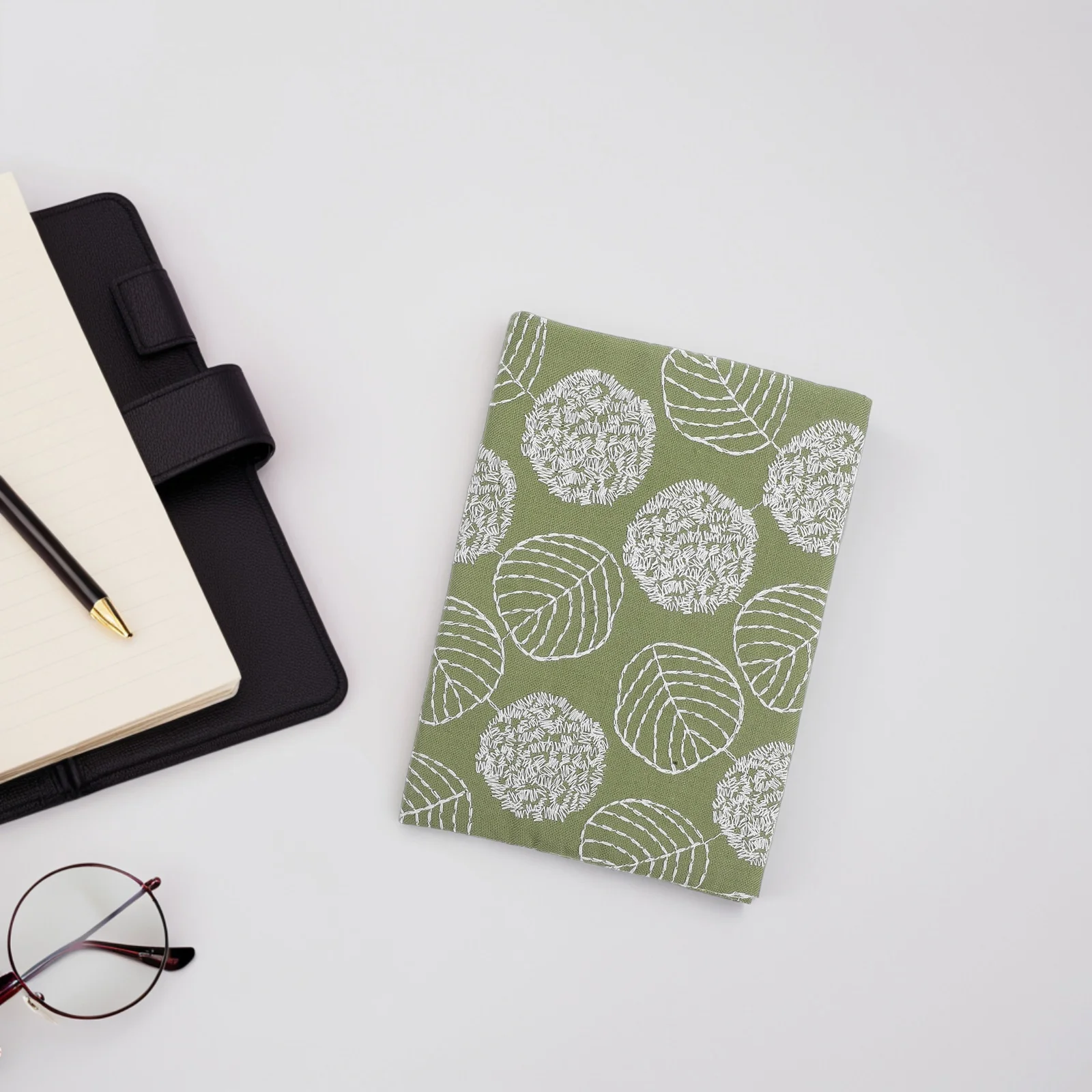 Washable Soft Stretchable Fabric Book Cover Reusable Cloth Protector for Journals Planner A6 Book Covers for Women