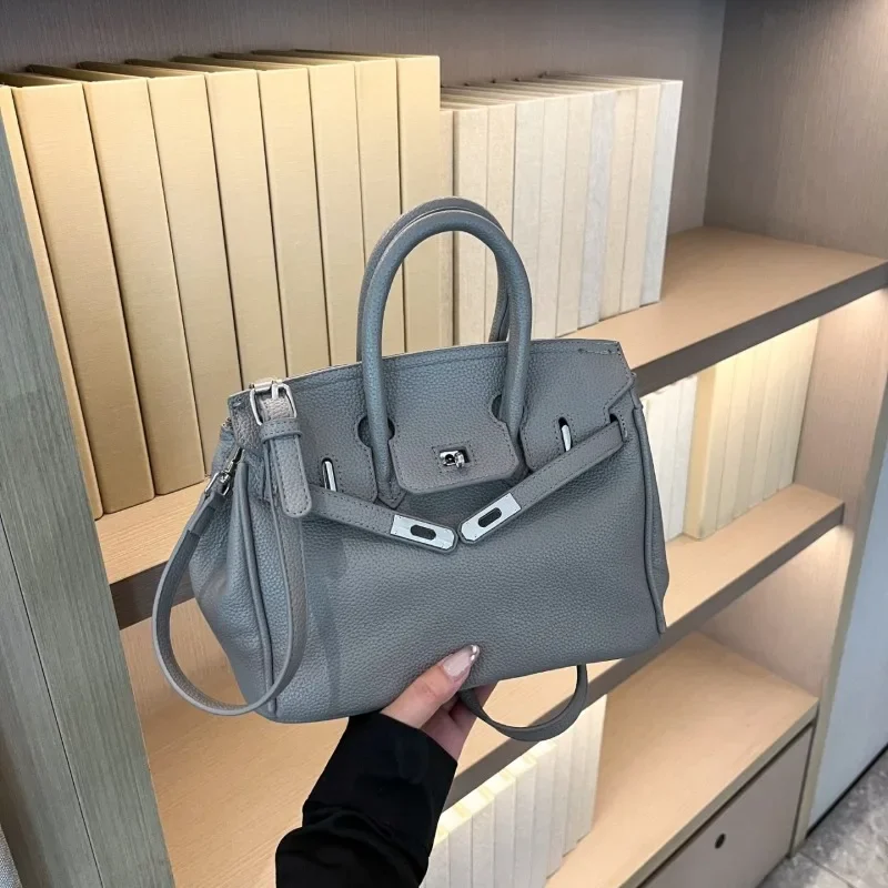 

Женская кожаная роскошная модная сумка на плечо Элегантная дизайнерская сумка через плечо Классический стиль для повседневной носки