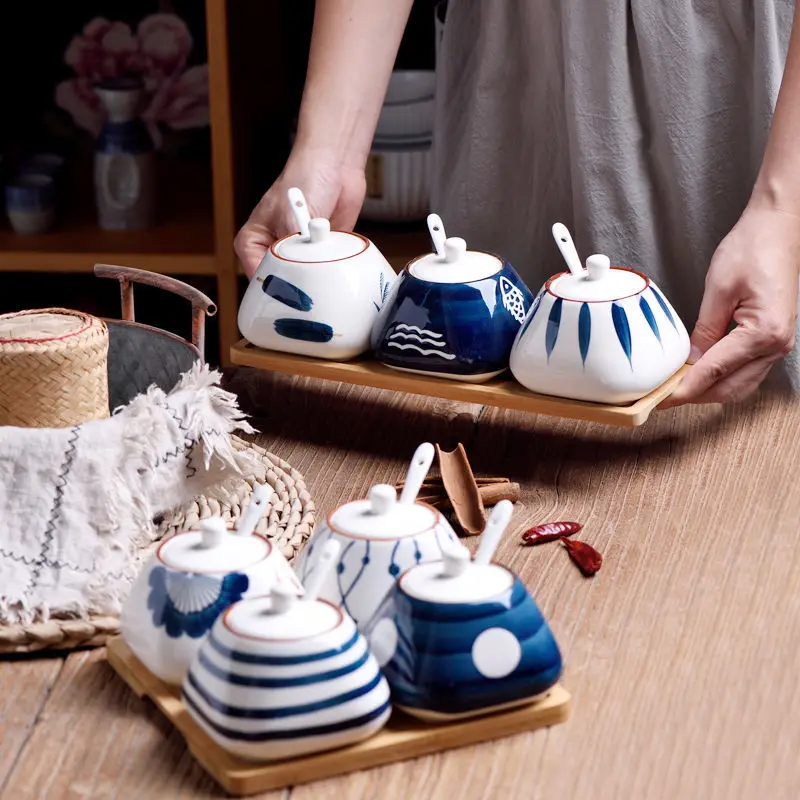 Creative Blue and White Porcelain Seasoning Jar Set Kitchen Salt Sugar Jar Chili Pepper Box Spice Jars Storage Kitchen Utensils