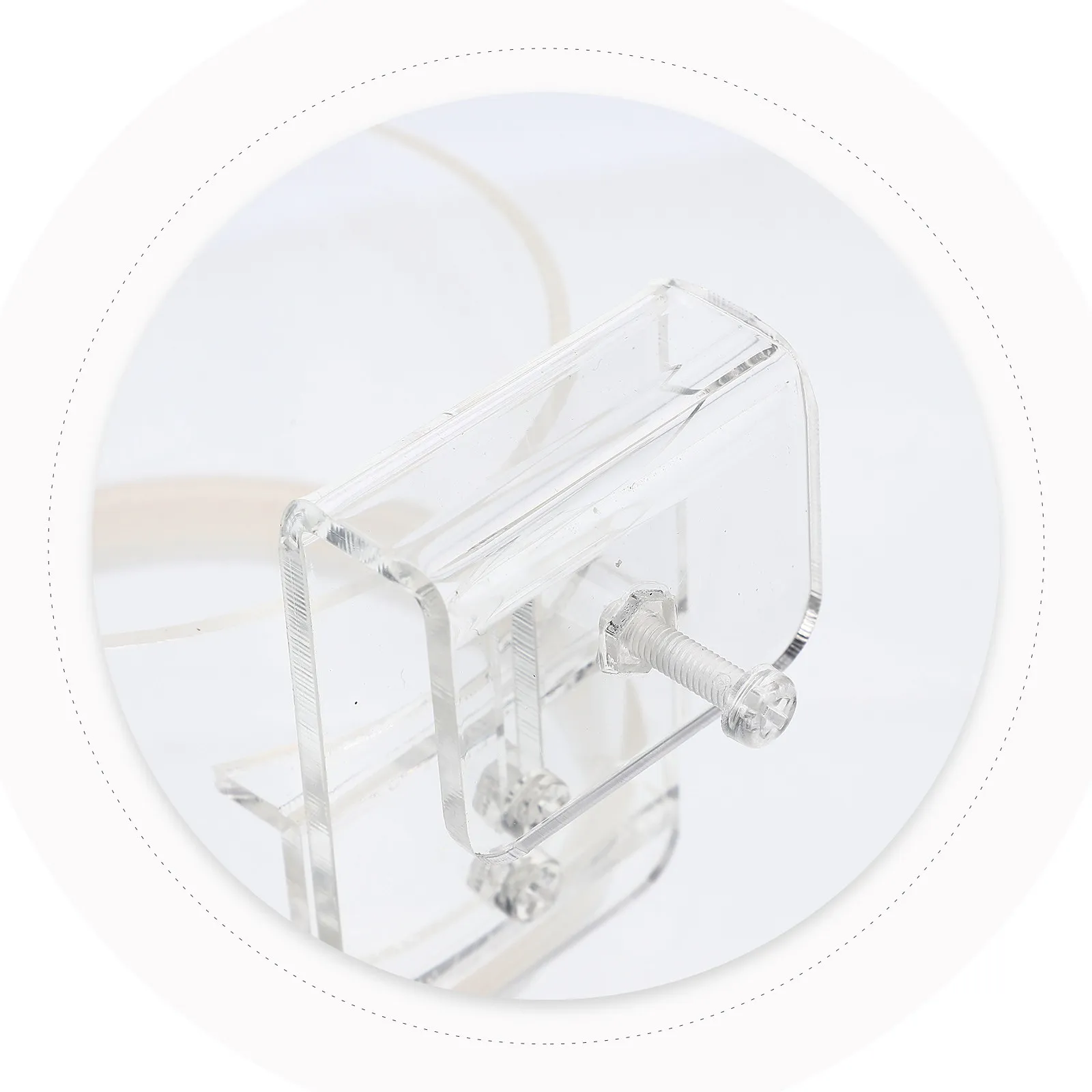 

Акриловое кольцо-кормушка для рыб, износостойкое, для планктонных кормов, предотвращает разбрасывание отходов у фильтра, простое в установке