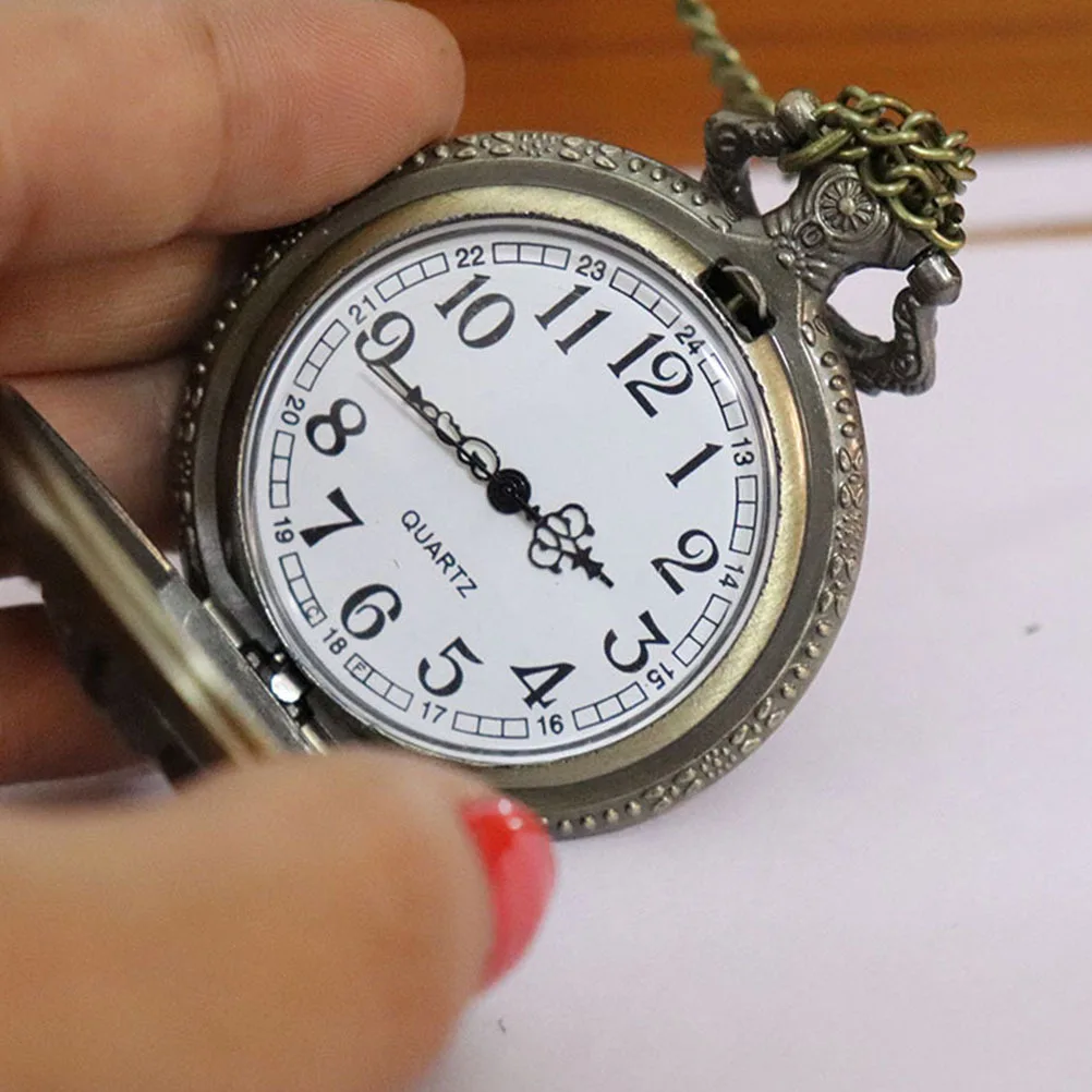 

Retro Vintage Alloy Quartz Pocket Watch Hanging Necklace Pendant Long Chain Watch Unisex Clothing Accessories Gift