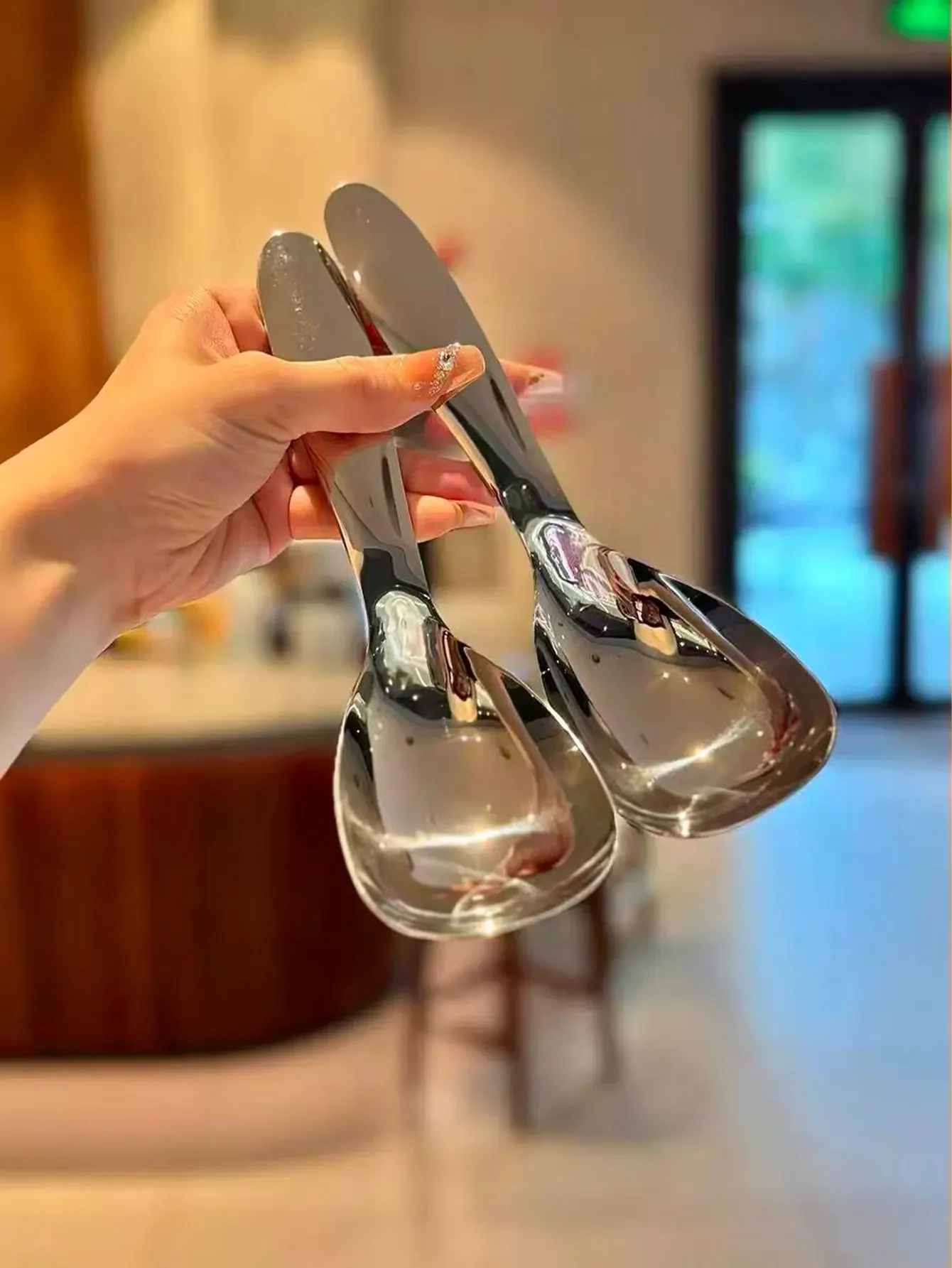 Snail Noodle Spoon 304 Stainless Steel Large Spoon for Serving Soup and Rice, High-End Food-Grade, Ins-Style, 1 Piece