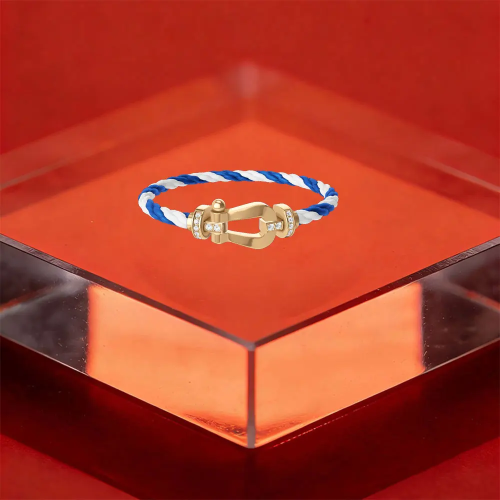 

2026 High-Quality Fashion Classic Large Size Half-Diamond Bracelet - Perfect for Daily Wearing