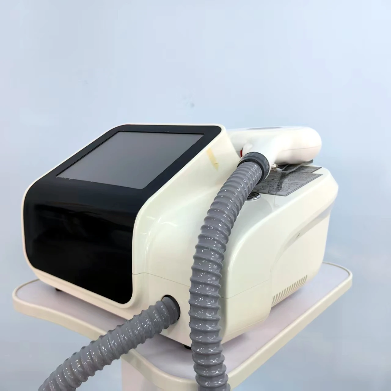 Mini 808nm Diode Laser Epilator with External Water Tank Ice Titanium Handle for Professional Salon Semiconductor Cooling