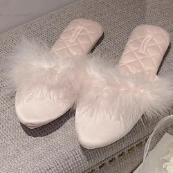 Pantofole da donna in raso di pile Moda per la casa Scivoli esterni femminili per interni Comfort Tessuto di cotone piatto con calzature da donna in pelliccia calda