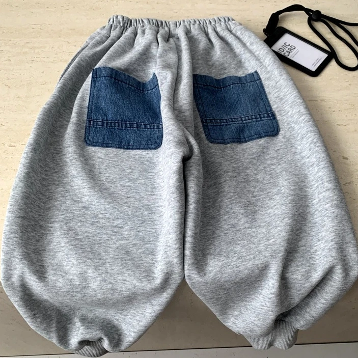 Kids Pants 2026 Spring And Summer New Childrens Wear Korean Style Boys And Girls Loose Denim Pocket Pockety Foot All Match Pants