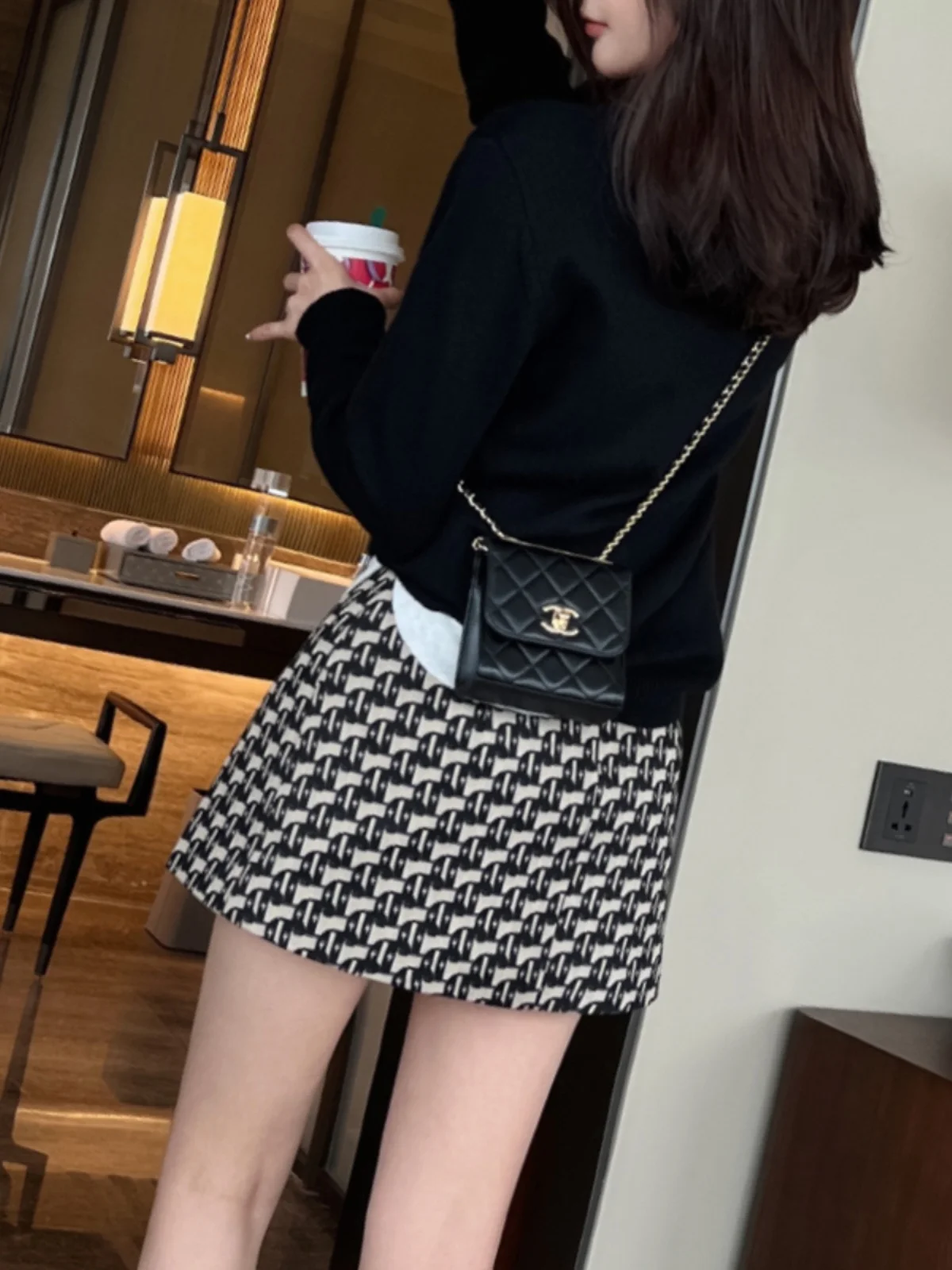 

Retro Floral Embroidery Asymmetrical High Waist A-Line Skirt for Women Autumn Winter Slimming Design Special Collection