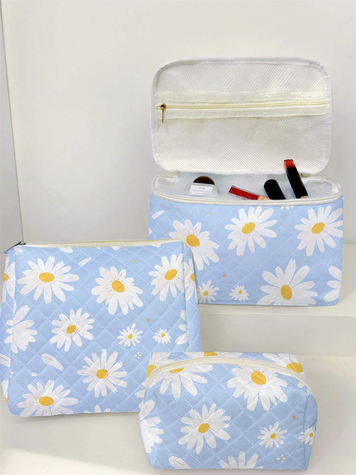 

1 Set Portable Makeup Bag, Large Capacity Design, Easily Accommodate Your Cosmetics, Lightweight And Portable For Storing Cosmet