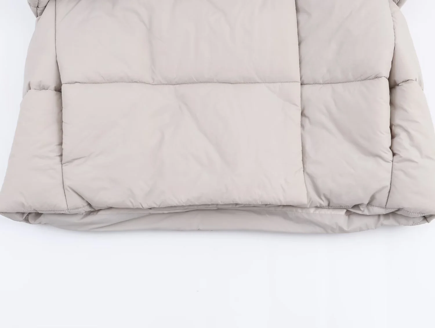 แจ็คเก็ตผ้าฝ้ายกันน้ำมีฮู้ด สไตล์ลำลอง เรียบง่าย เหมาะกับการเดินทางในชีวิตประจำวัน สำหรับผู้หญิง ฤดูหนาว ปี 2025