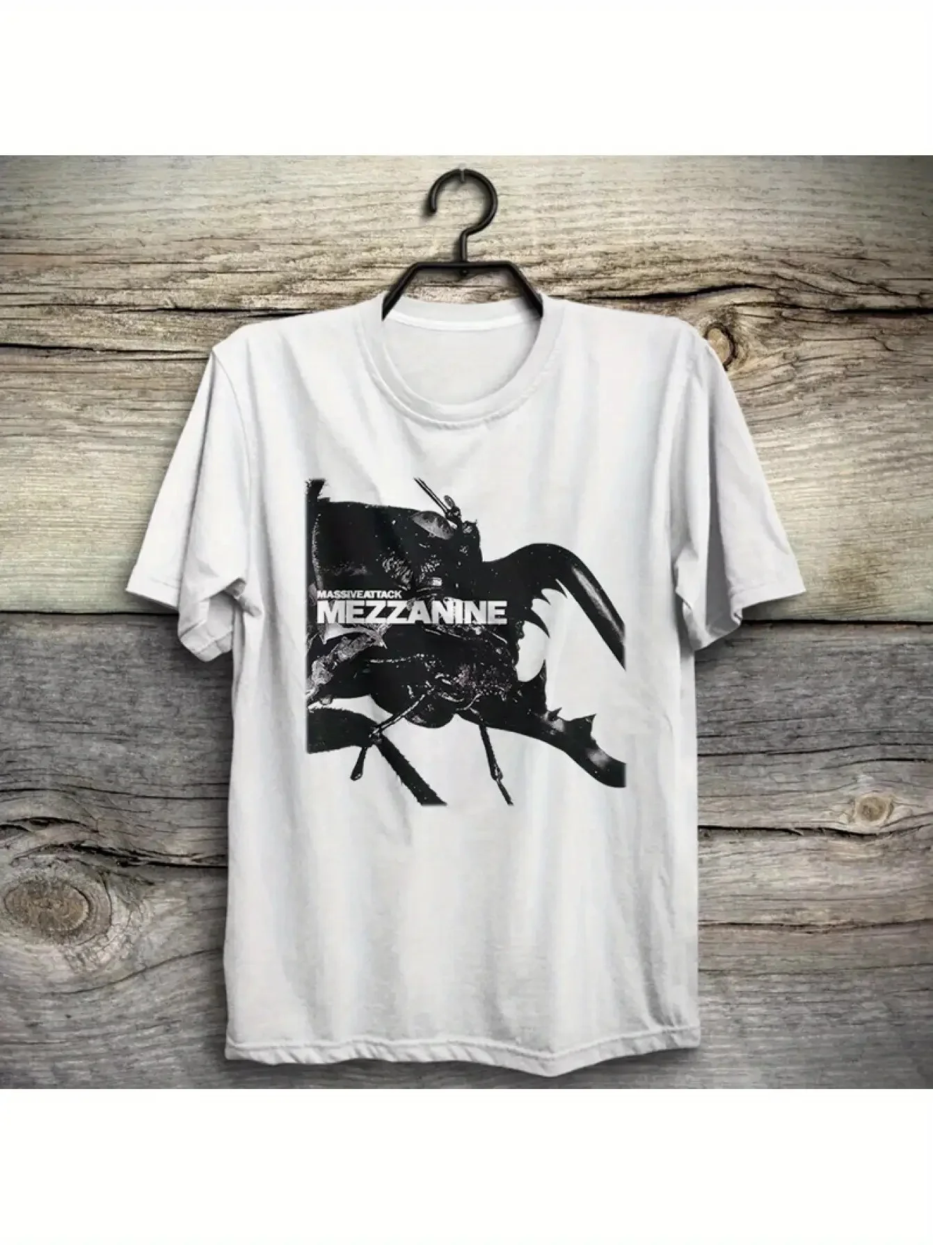 Camiseta unisex de la colección de fans de Massive Attack Mezzanine 1998, un regalo ideal para entusiastas, familiares y amigos.