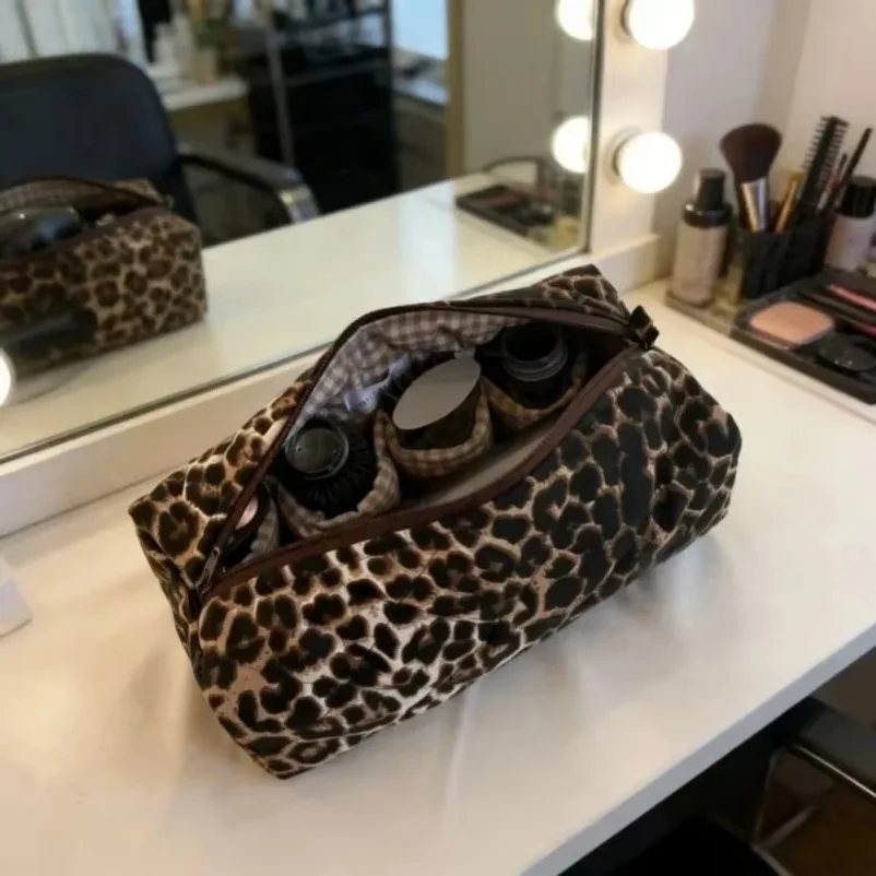 Women Hair Dryer Bag Adorable Plush Cosmetic Travel Pouch Portable Makeup Organizer Bag Storage Daily Handbag Lightweight Cute
