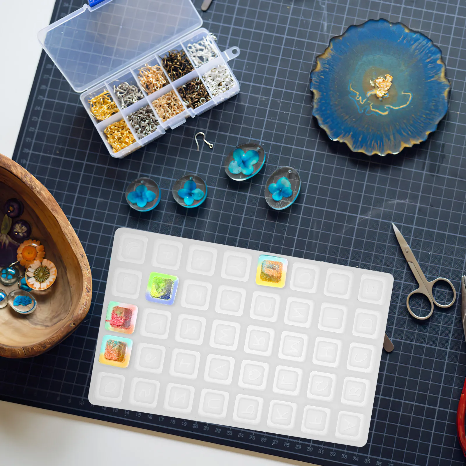 

Силиконовая форма для подвесок в виде букв алфавита, материалы для изготовления брелоков, легкие, прочные, практичные, для длительного использования, для самостоятельного изготовления ювелирных изделий