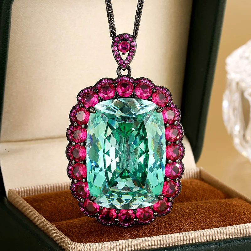 

Jewelry: European and American Para Green Black Gold Light Luxury Pendant, Main Stone 20*28