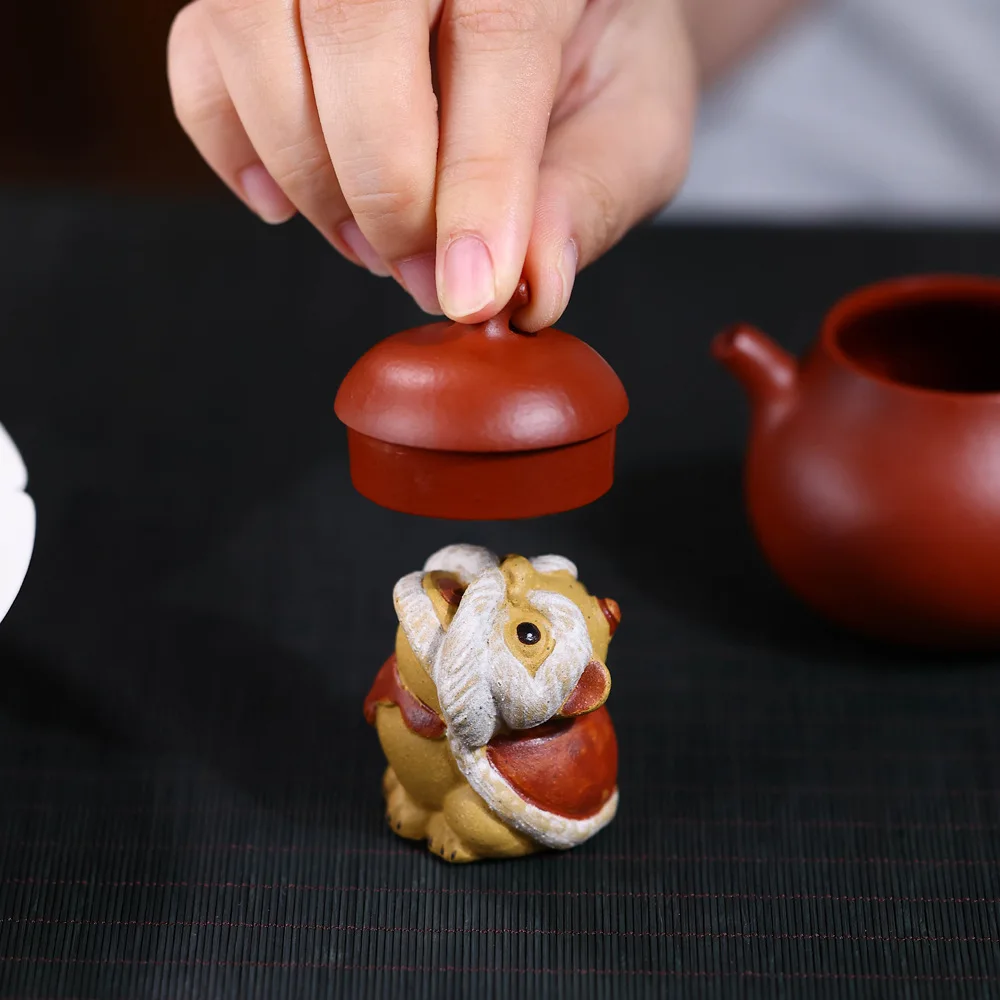 Handmade Yixing Zisha Clay Tea Pet Lion Figurine Incense Holder Zen Desk Decor Ornament for Gongfu Tea Ceremony Collectible