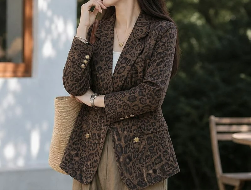 High-end Leopard Print Small Suit Women's 2026 Autumn New Retro Loose and Versatile Blazer