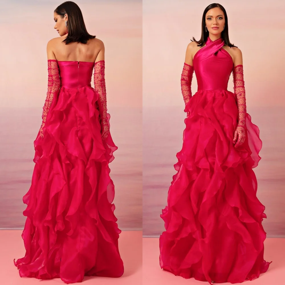 맞춤형 매력적인 오간자 이브닝 드레스, 정교한 홀터 슬리브리스 홈커밍 드레스, 럭셔리 스윕 트레인 프롬 드레스