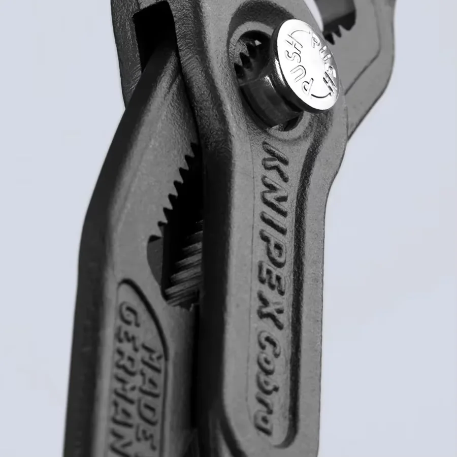 KNIPEX 87 99 180 S01/2 Cobra High-Tech Water Pump Pliers 180mm Pipe Wrench Bi-Colour Christmas Black/White Box Adjustable Plier