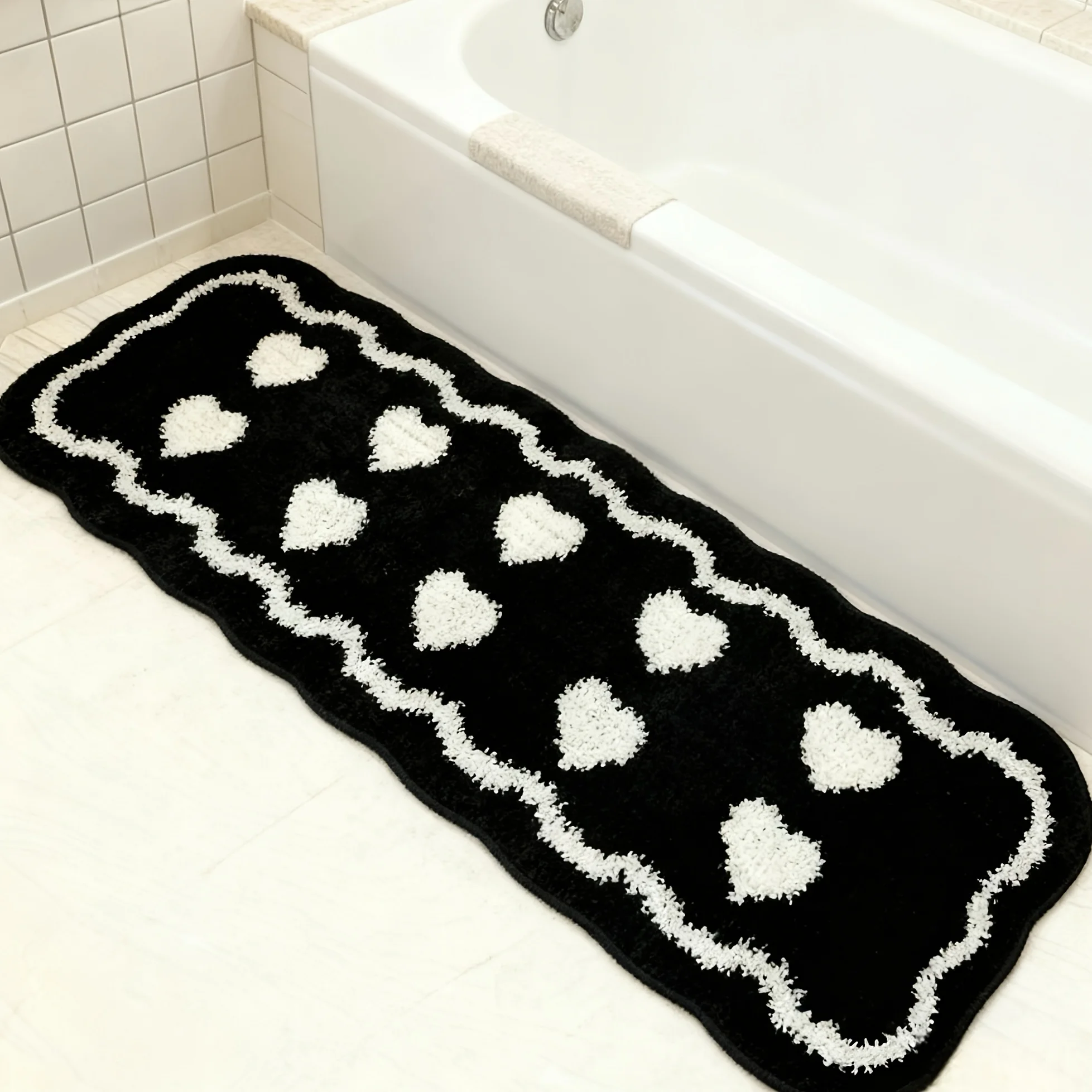Black White Heart Pattern Bath Mat Absorbent Non-Slip Kitchen Bathroom Rug Soft Fluffy Shower Floor Mat Home Bathroom Decor Gift
