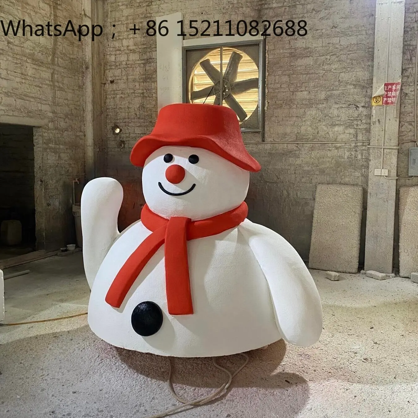 LLY FRP sculpture Christmas theme Santa Claus Christmas carriage outdoor decoration ornament