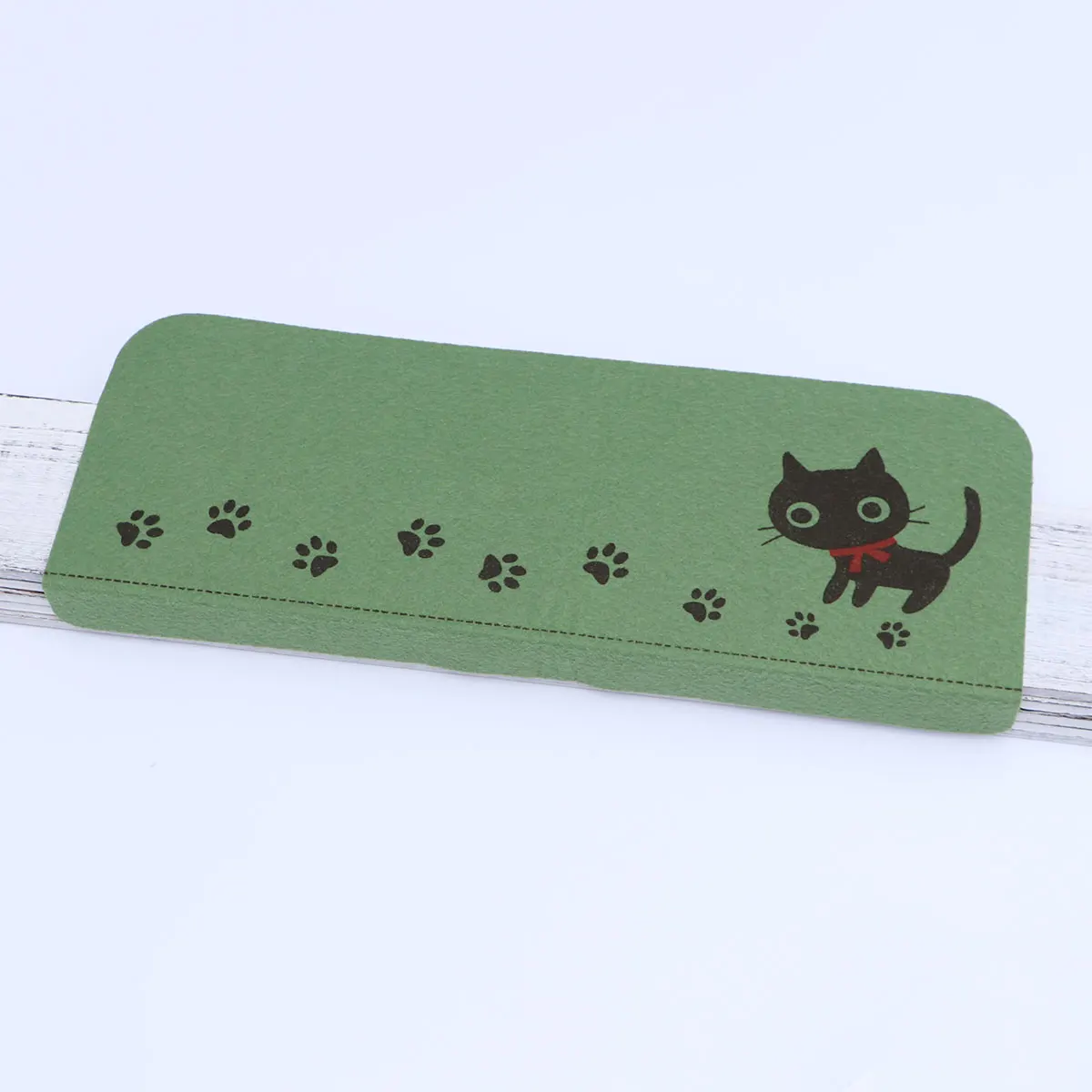 

Anti Slip Step Mat Stair Treads Carpet Non Slip Back Self Adhesive Mats Indoor Comfortable PVC Polyester Material Easy Cut
