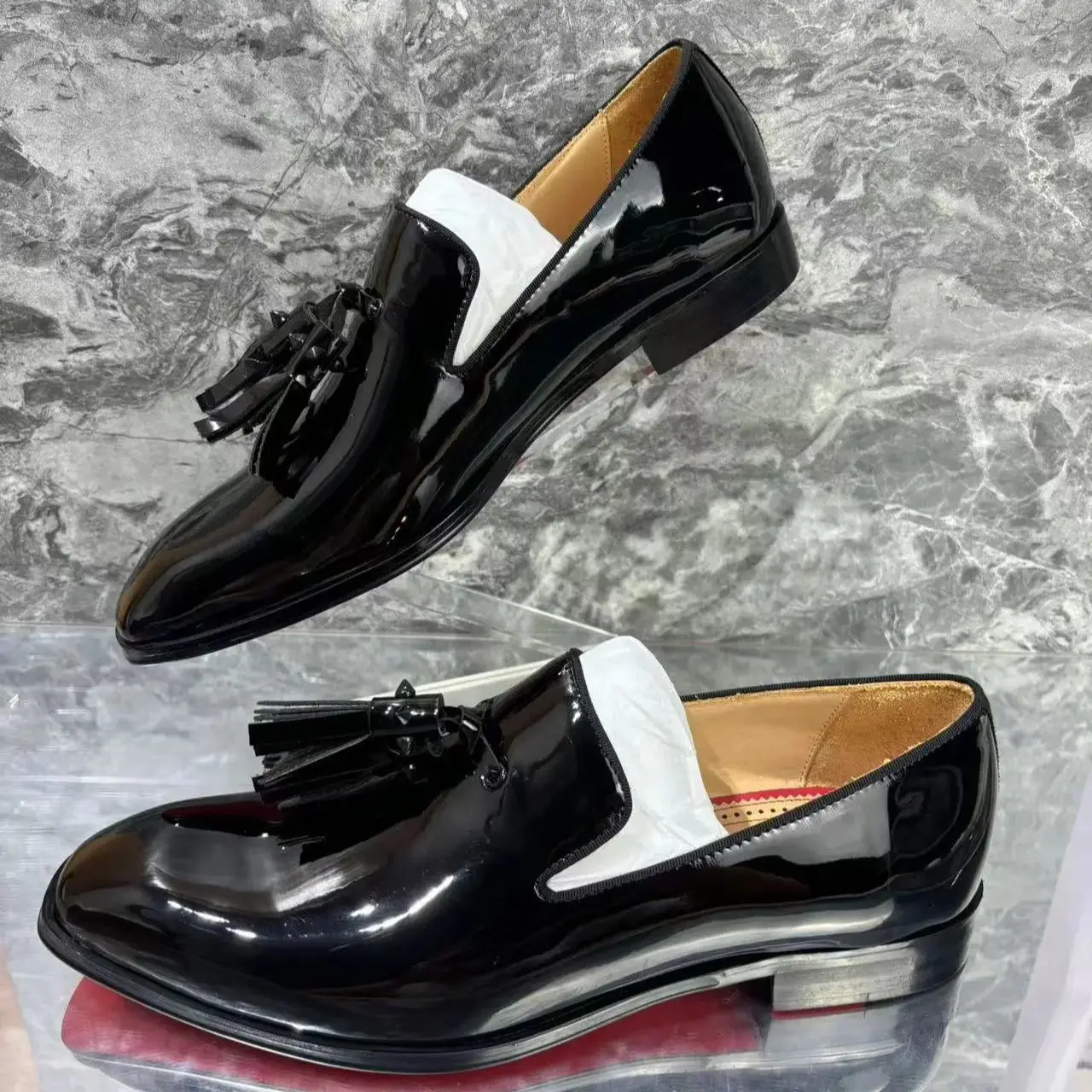 

Tassels Black Patent Leather Men’s Loafers Square Toe Slip On Classics Business Suit Shoes Male Chunky Low Heels Mature Gentle