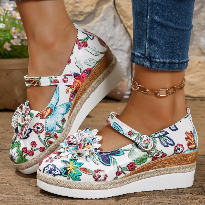 

Thick-Soled Fashion Casual Women's Shoes with Printed Toe Belt Buckle Hollow Wedge European and American Large Size Sandals