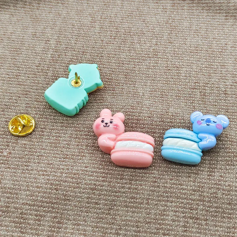 1/7Pcs Set Bt21 Cake Doll Series Brooch Children Clothing Pin Decoration Boy Girl Backpack Resin Badge Accessories Holiday Gifts