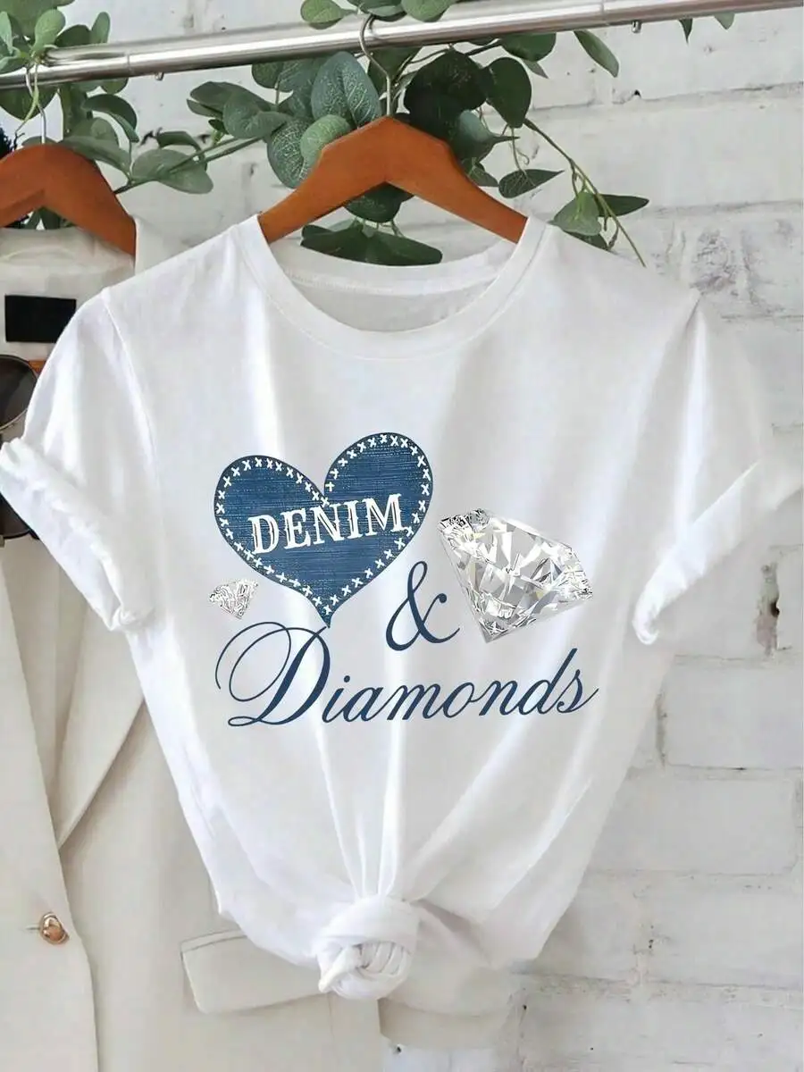 

Plus Size Womens White Cotton T-Shirt With Geometric Pattern And Stitched Detail