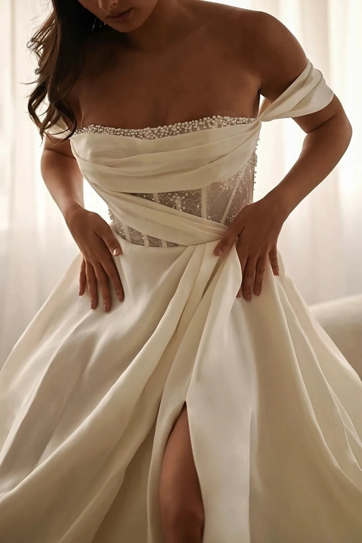 2025 Elegant A-line Wedding Dress Off The Shoulder Sweetheat Pearls Side Slit Satin Church Bridal Bride Gowns Vestidos De Noiva