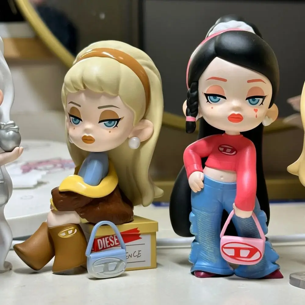 Dolores Blind Box Anime Action Figure Cute 2023 Autumn and Winter Collection Presentation Limited Mystery Box Doll Girl Gift Toy