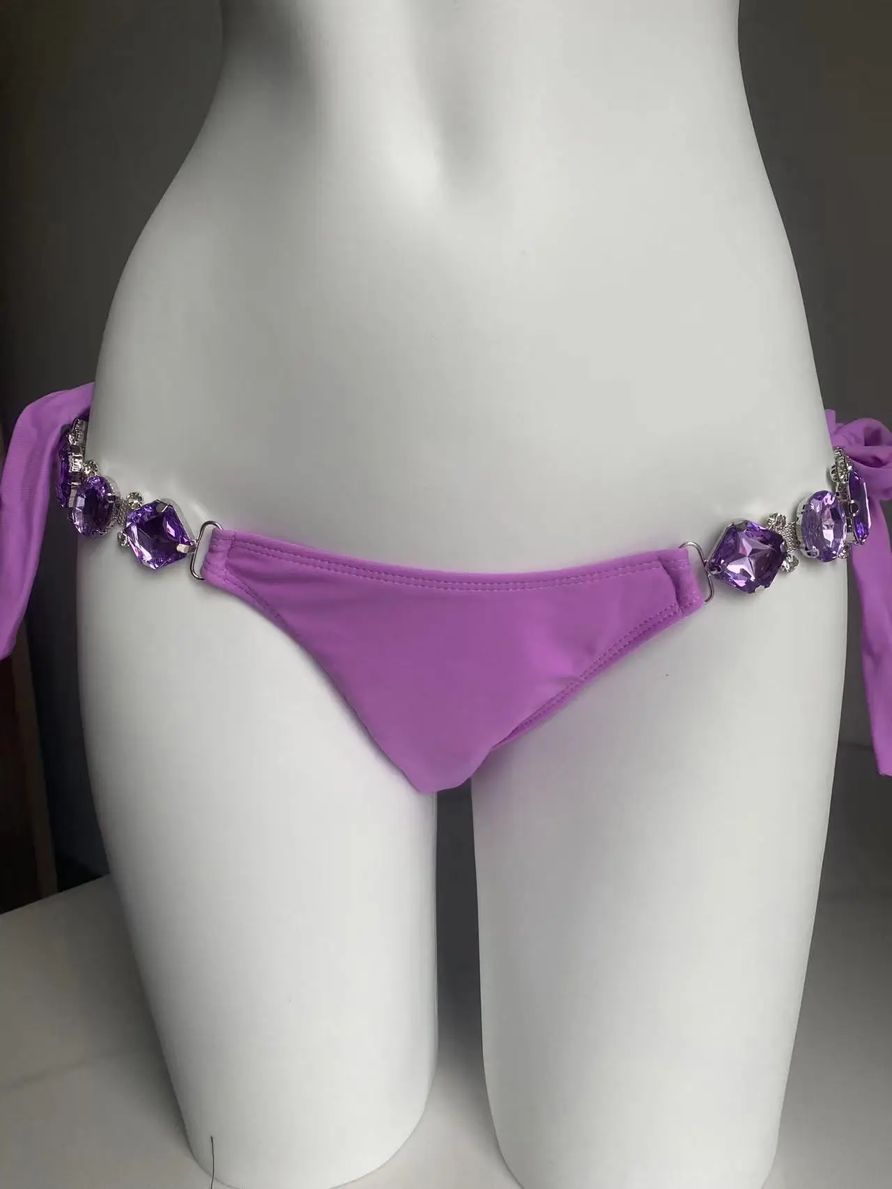 Sexy Steentjes Bikini 2024 Mujer Vrouwen Effen Rode Glitter Diamant String Badmode Halter Badpak Band 2-delig Badpak