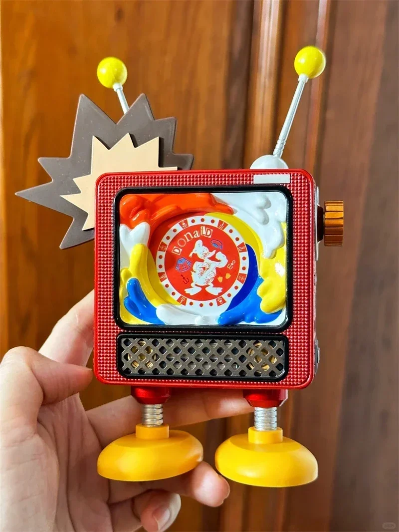 15cm Disney Donald Duck Tv Set Desktop Decoration Gift Trendy Collection Model Kids Christmas Halloween Brithday Gifts