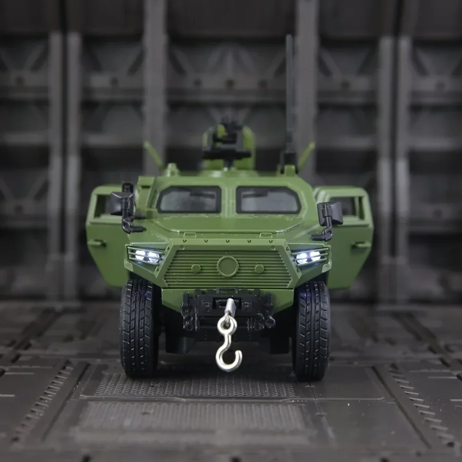 Modelo de aleación de guerrero Dongfeng 1:32, coche blindado todoterreno, juguete para regalo para niños, modelo de coche de aleación fundido a presión coleccionable